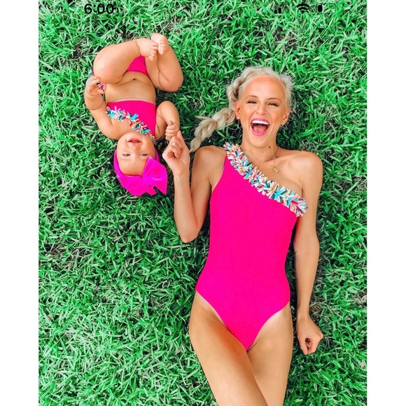 C17 Summersalt One-Shoulder Vibrant PinkSidestroke Confetti Swimsuit